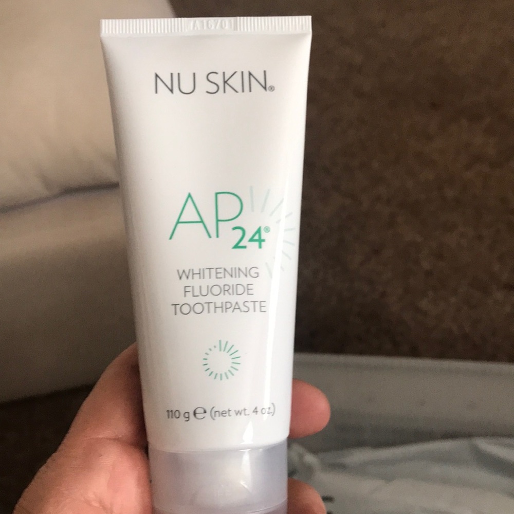 Nuskin whitening toothpaste new!